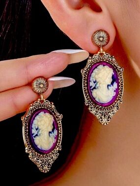 Antique Cameo Earrings